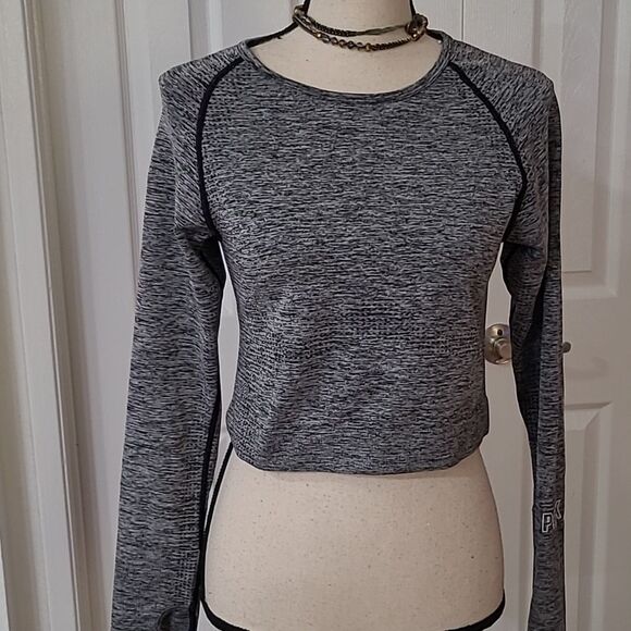 💲1️⃣0️⃣ Bundled ✔️PINK Long Sleeve Crop Workout Top Grey LVictoria's Secret - Picture 4 of 9
